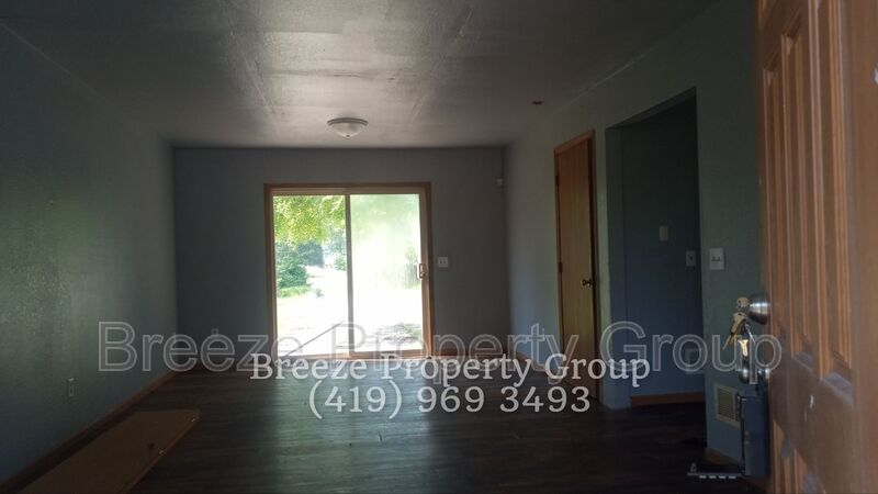 Toledo House: 1449 N Superior St