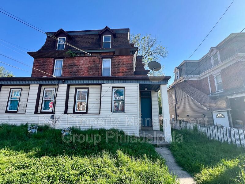 Darby Condo: 700 Pine St