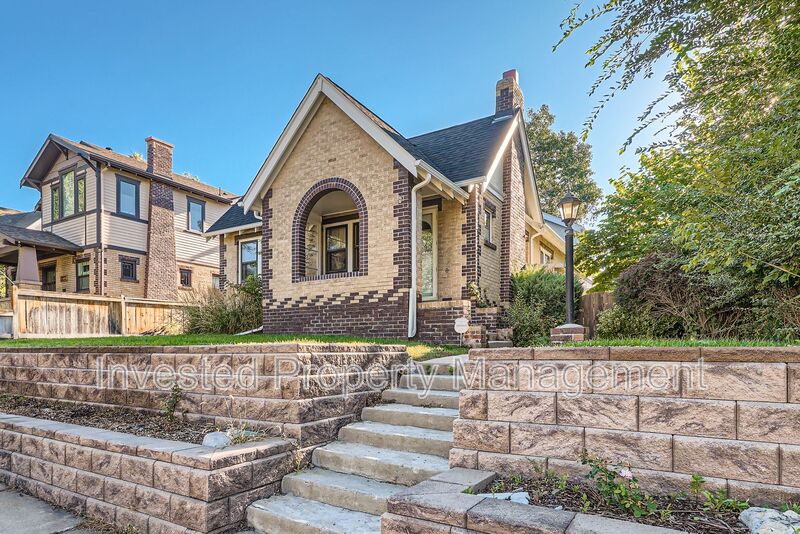 Denver House: 1984 S Ogden St