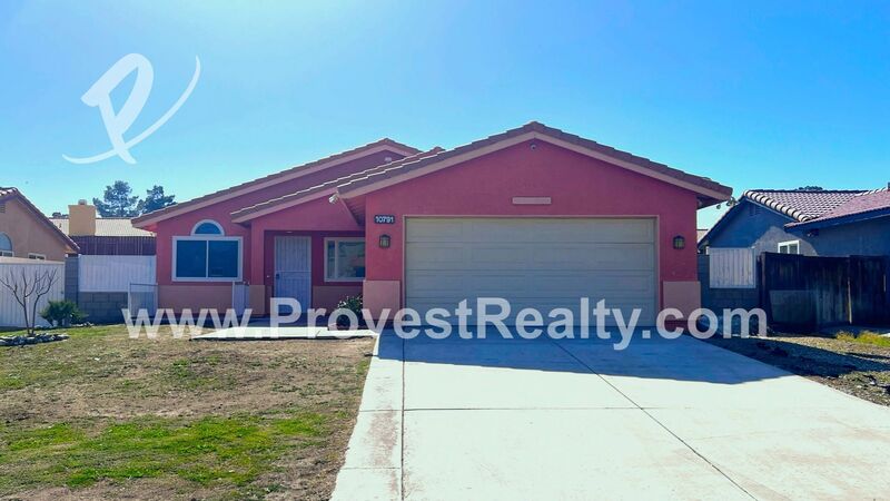 Adelanto House: 10791 Floral St