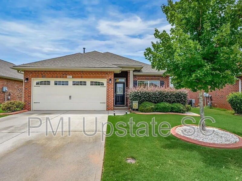 Simpsonville House: 243 Scottish Avenue