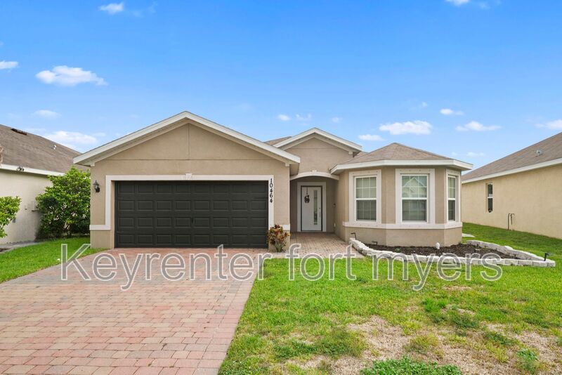 LEHIGH ACRES House: 10464 CANAL BROOK LN