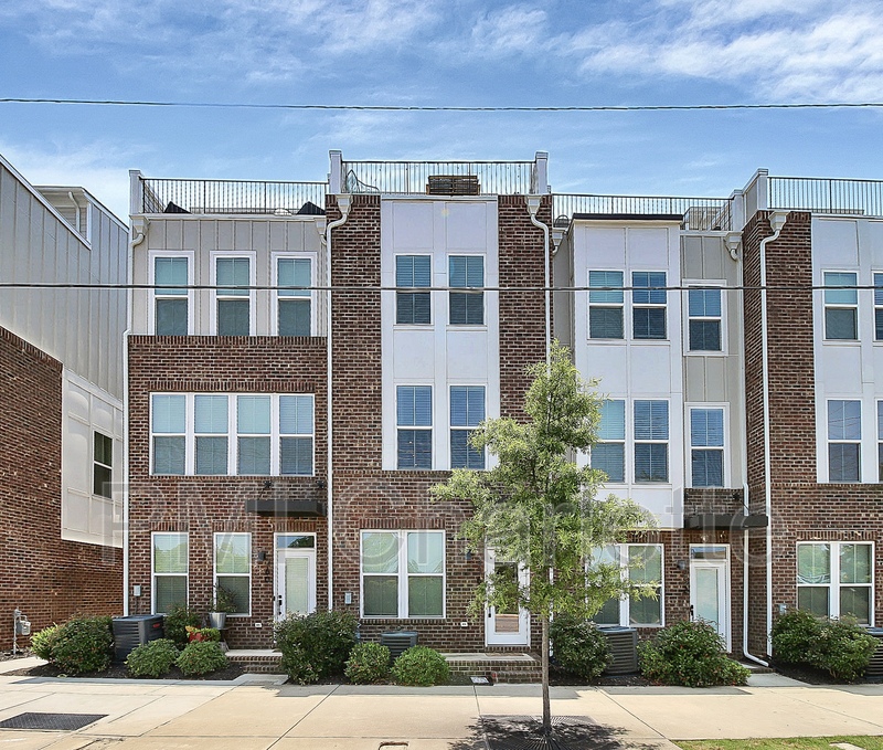 Charlotte Townhome: 256 Parkwood Ave
