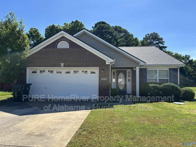Madison House: 423 Jasmine Drive