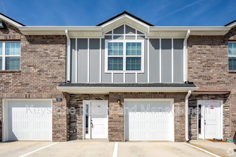 Clarksville Townhome: 580 Heritage Pointe Drive