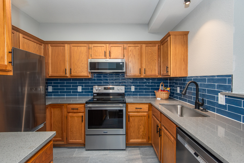 Lawrence Condo: 1605 Tennessee St - E24