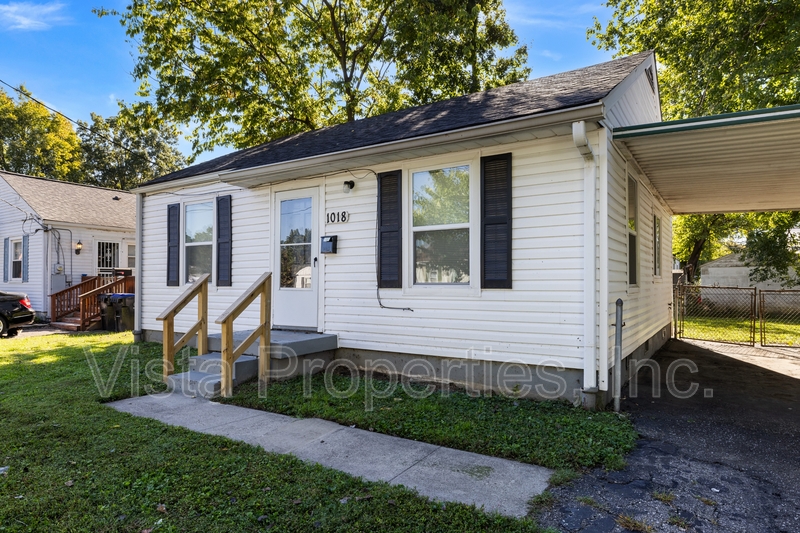 Louisville House: 1018 Navaho Place