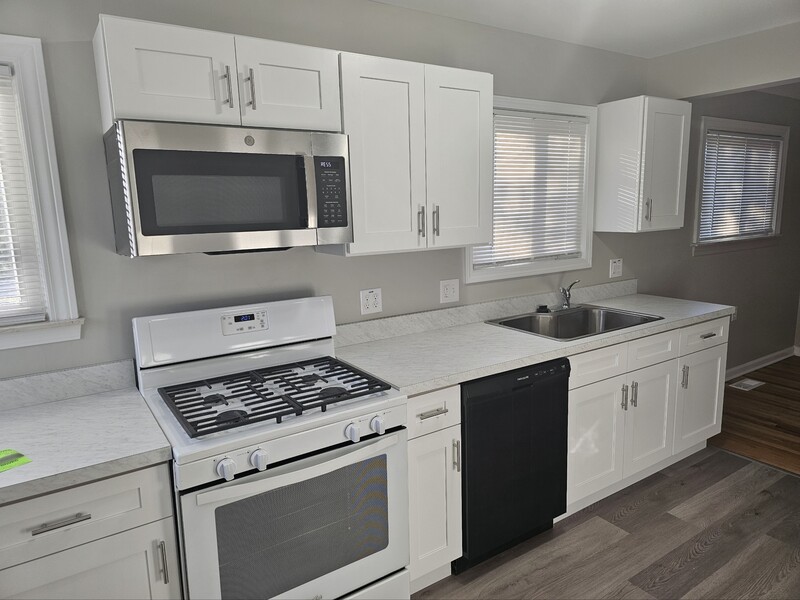 Redford Charter Township House: 26539 Clarita Street