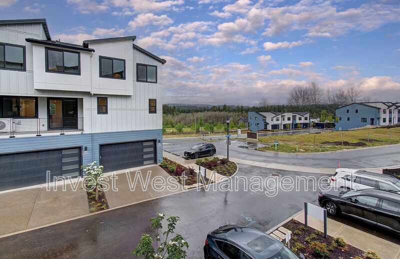 Camas House: 6487 NW Olympic Lane