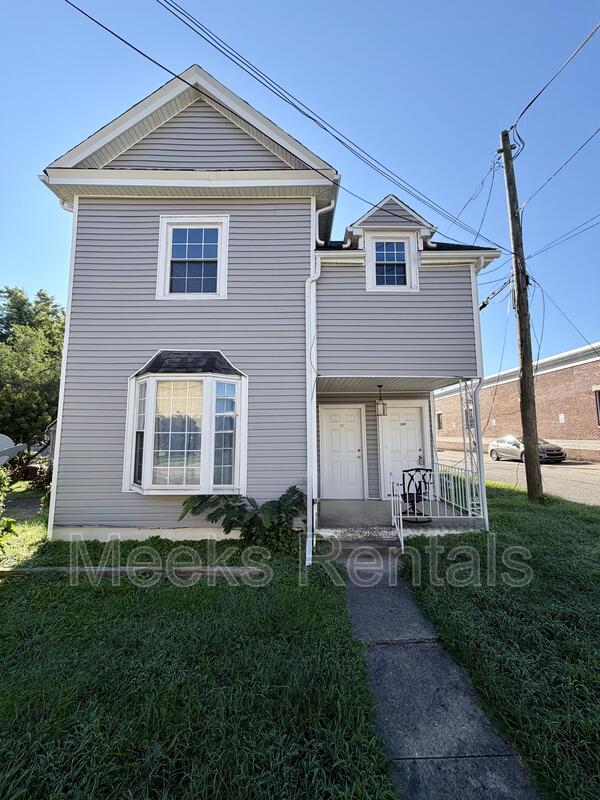 St. Albans Condo: 506 2nd Street