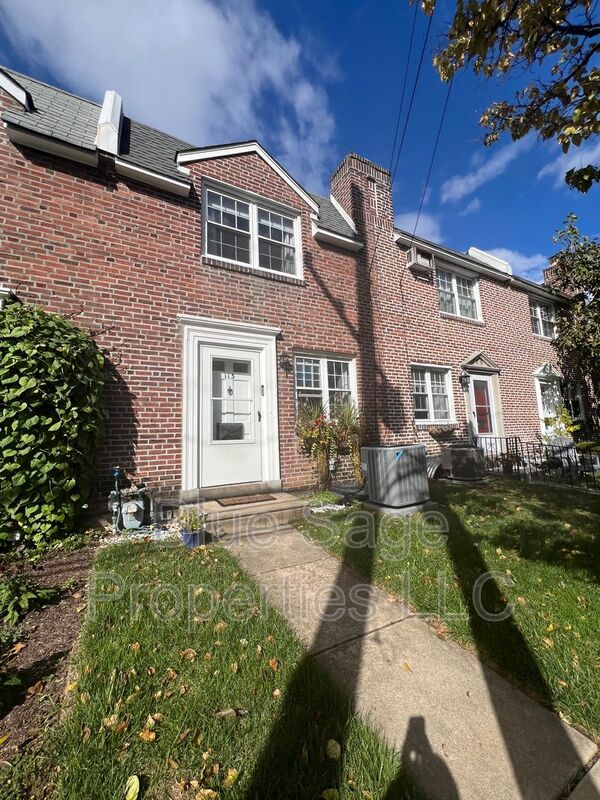 Wayne Townhome: 113 Plant Avenue