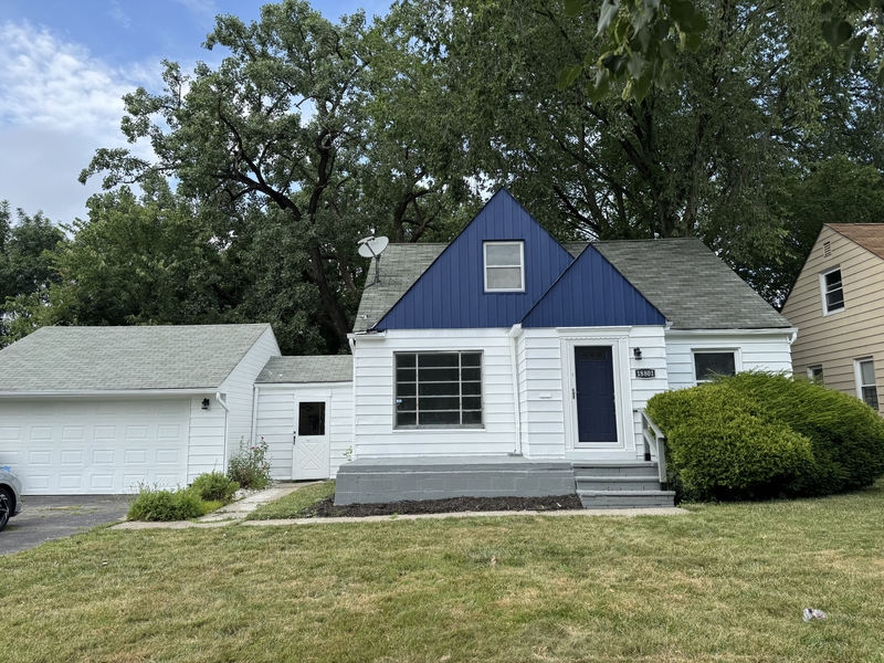 Cleveland House: 18801 Invermere Avenue