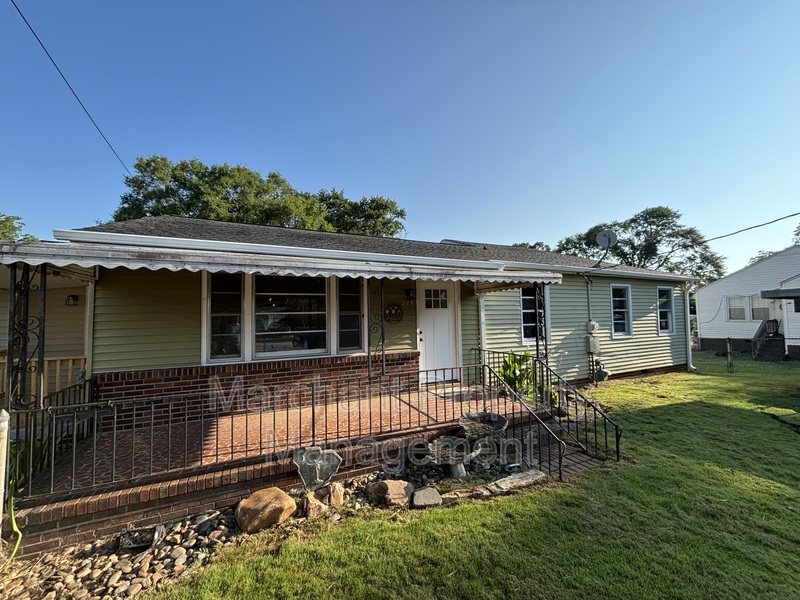 Greenville House: 308 Gordon Street Ext.