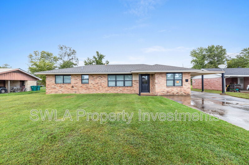 Westlake House: 1026 Bee Tree Street