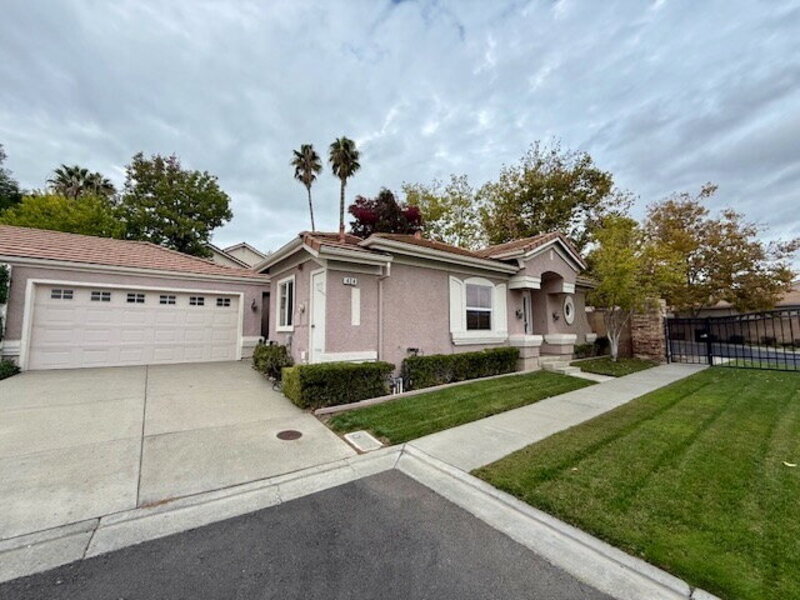 Vacaville House: 424 Endberg Drive