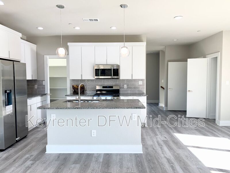 Irving House: 1427 Pearson Street