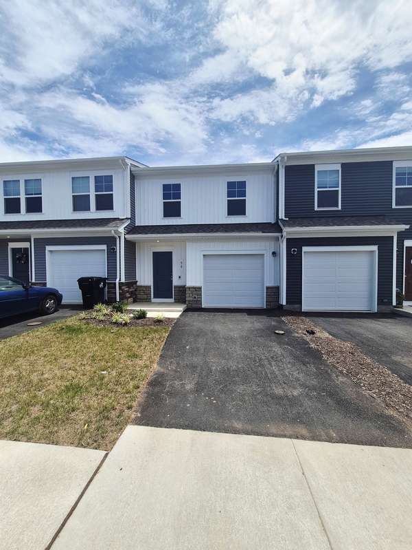 BARBOURSVILLE House: 50 Grayson Village Dr