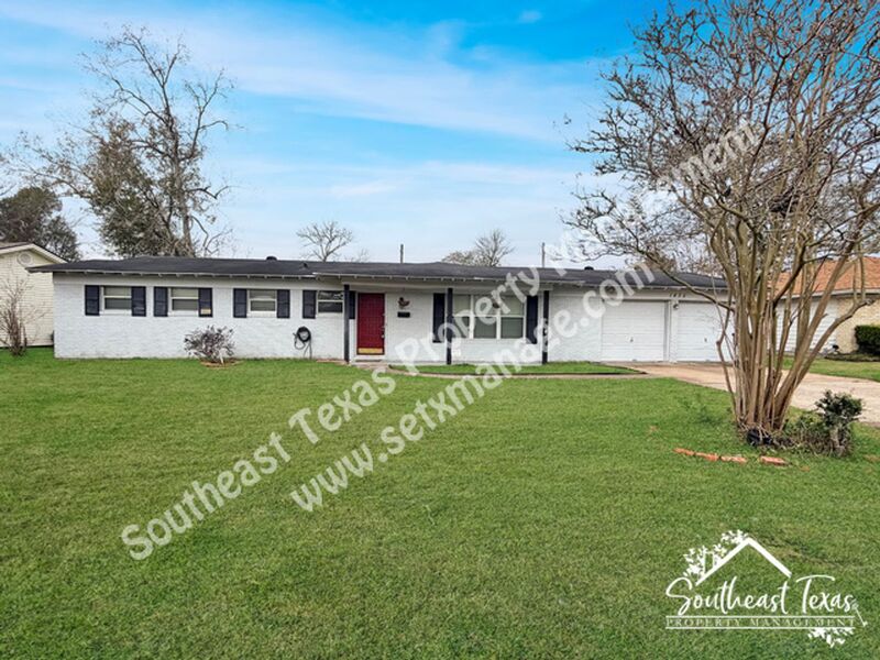 Beaumont House: 1475 Rikisha Lane