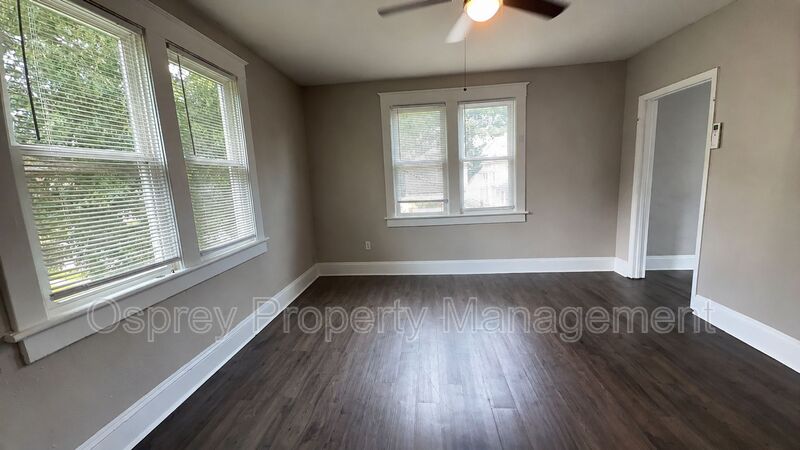 Updated 1 Bedroom Apartment Near Downtown Norfolk & NSU - Photo 3