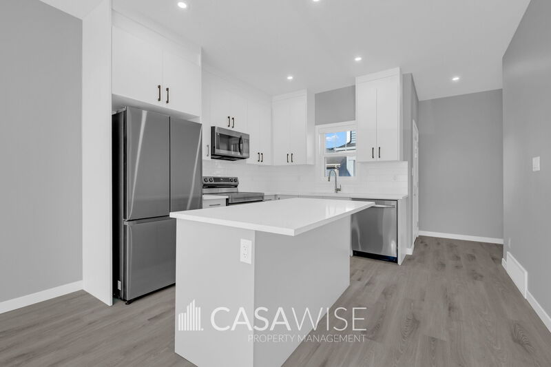 Edmonton House: 3270 Dallas Schmidt Drive NW