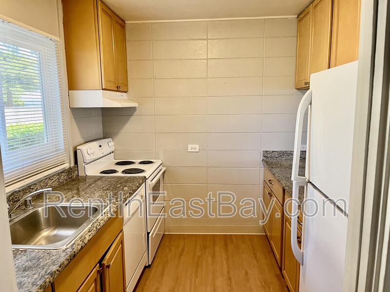 Hayward Condo: 27500 Tampa Avenue#95