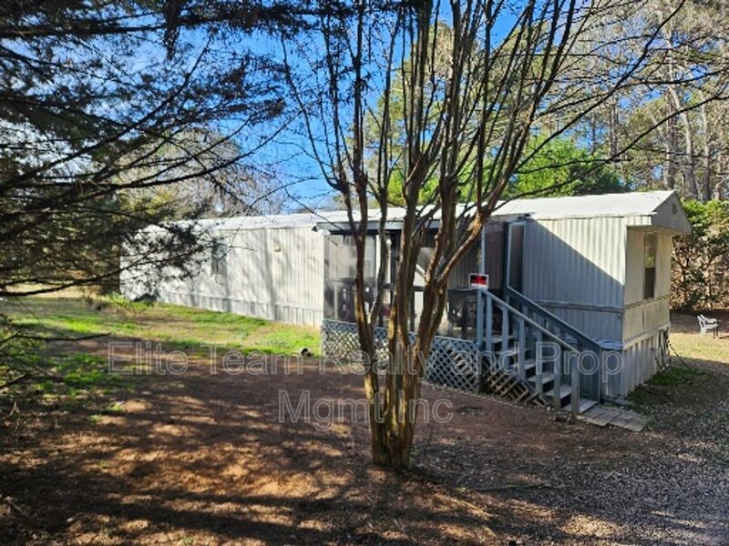 Rock Hill House: 776 Montgomery Dr lot