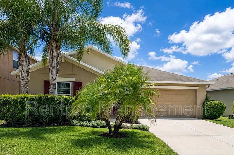 Wimauma House: 17132 White Mangrove Drive