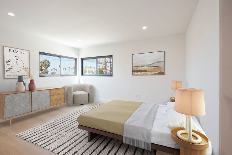 Santa Monica Condo: 2103 3rd St
