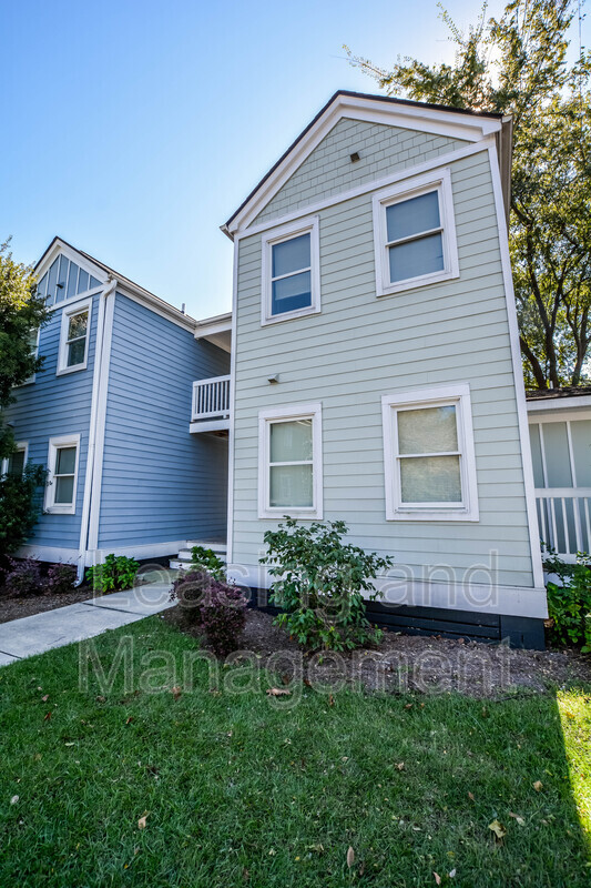 Charleston Condo: 16 Cannon Street