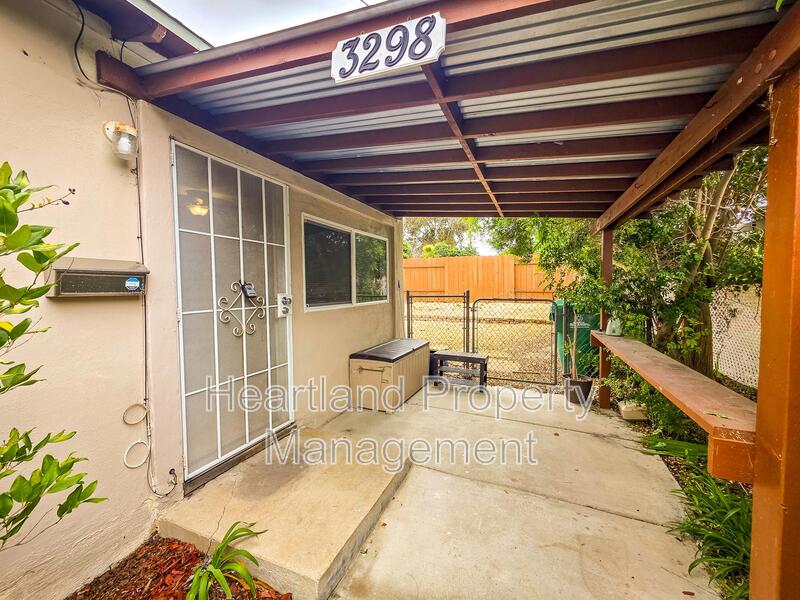 San Diego Condo: 3298 Luna Avenue
