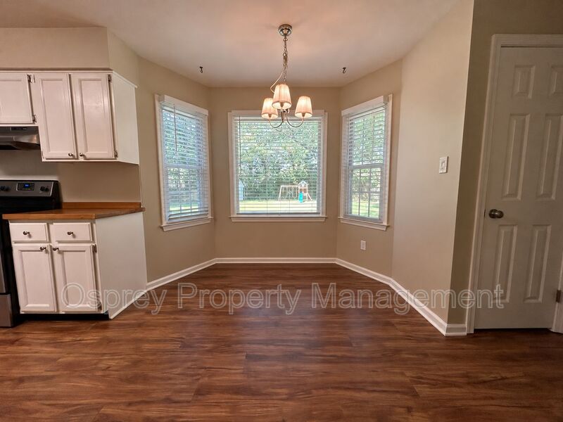 Spacious 4-Bedroom Home in Hunningdon Lakes – Chesapeake, VA - Photo 5