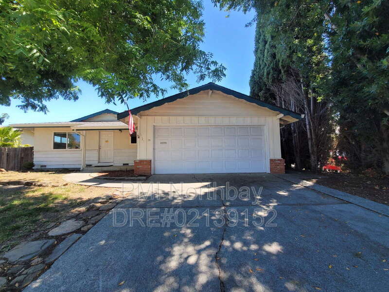 Fairfield House: 1325 Canterbury Dr