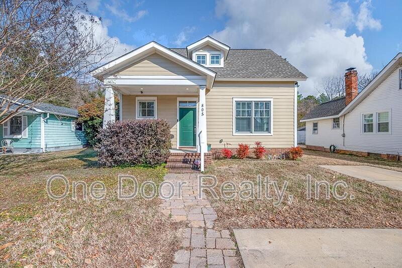 Williamsburg House: 805C Lafayette Street