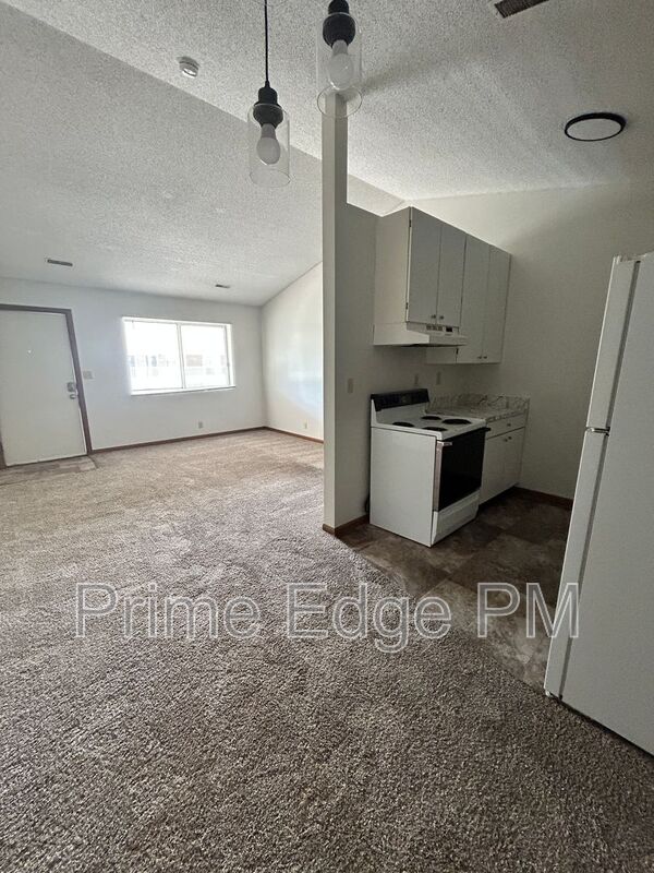 Lincoln House: 4615 Prescott