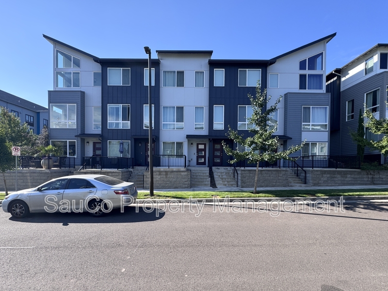 Beaverton House: 17153 SW Woodpecker Ln