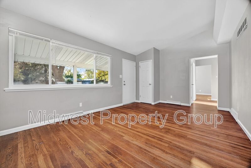 Hazelwood House: 813 Lynn Haven Lane