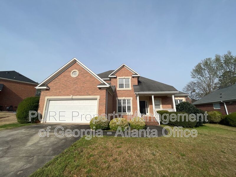 Augusta House: 234 Stonington Dr