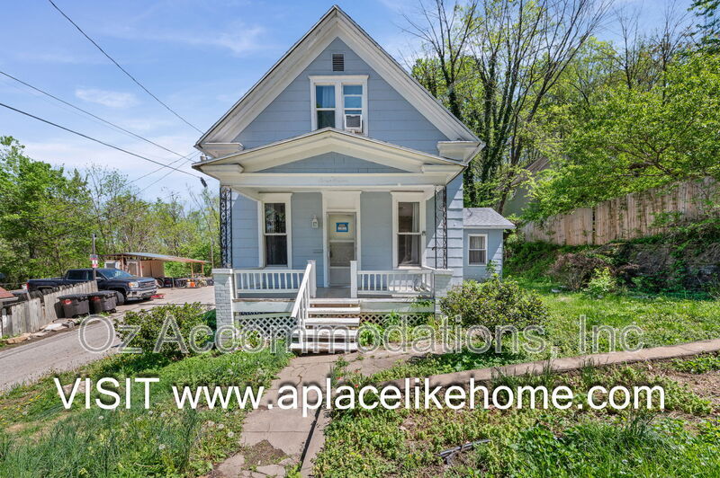 Kansas City House: 1613 S Valley St