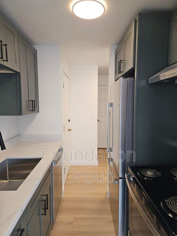 Seattle House: 3829 Martin Luther King Jr Way S