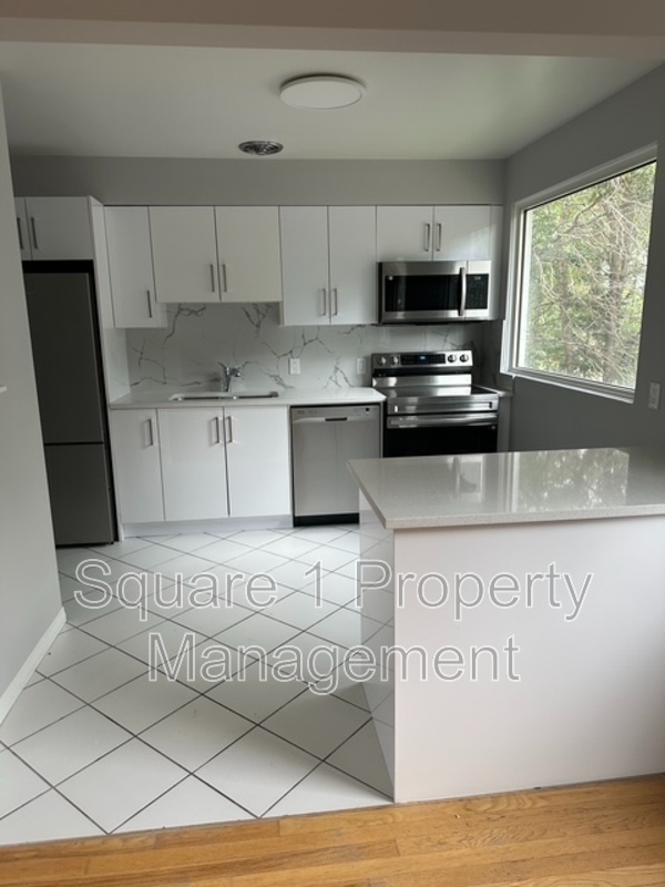 Edmonton Condo: 10036 117 Street