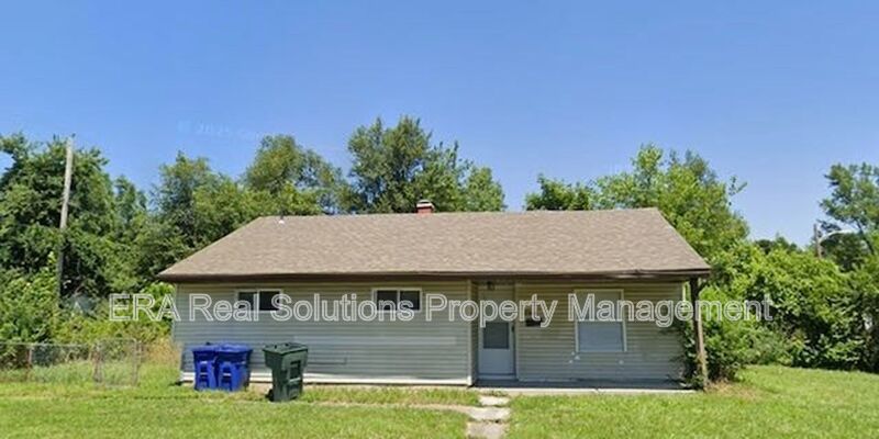 Columbus House: 2304 Myrtle Ave.