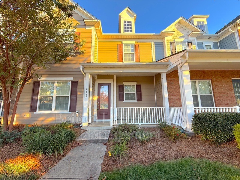 Pineville Townhome: 9307 Gladden Hill Ln