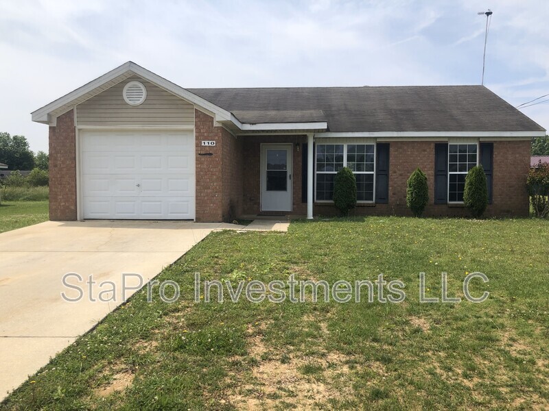 Smithville House: 110 Village Place