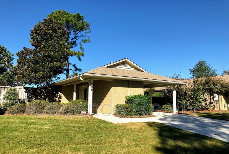 Wilmington House: 306 Halyard Ct