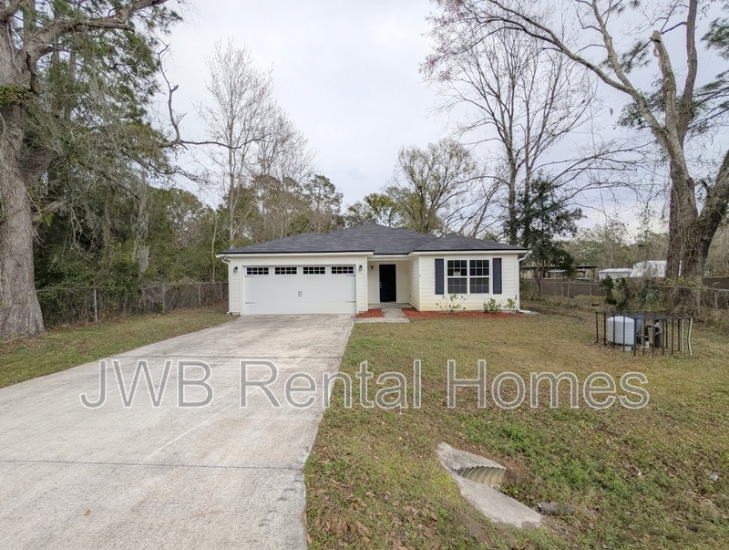 Jacksonville House: 8655 Bronson Ln