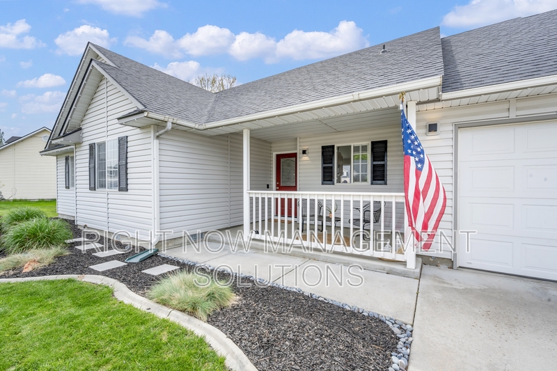 Star House: 10563 West Stonecrop Drive