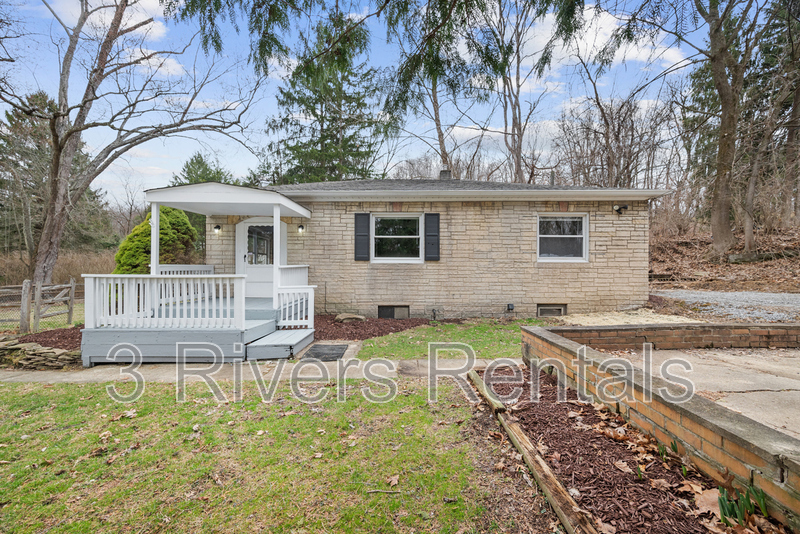 Sewickley House: 600 Camp Meeting Road