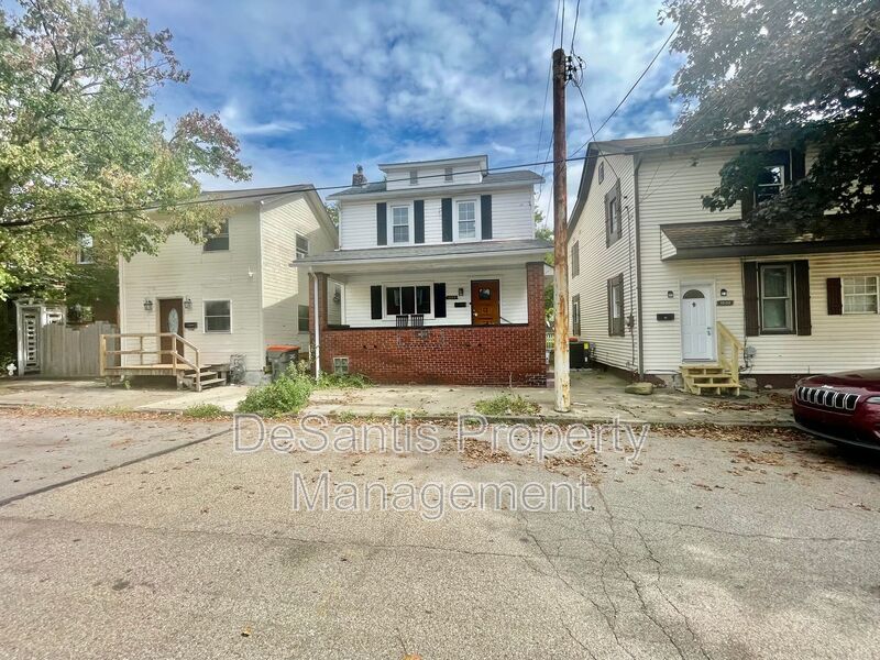 Beaver Falls House: 1604 4th Avenue