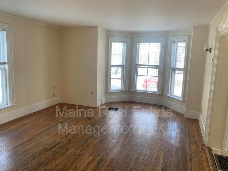 Request a Viewing for 106 Grove St., Apt. 1 Tenant Turner