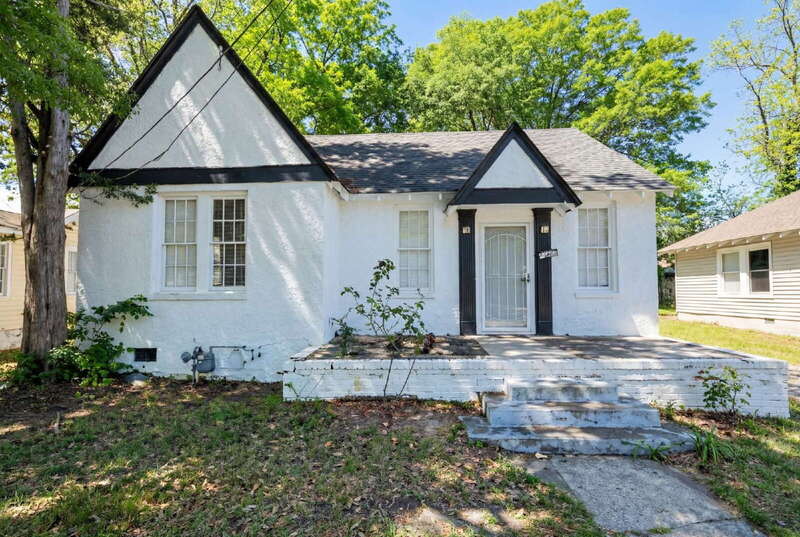 Columbus House: 1111 Henry Avenue